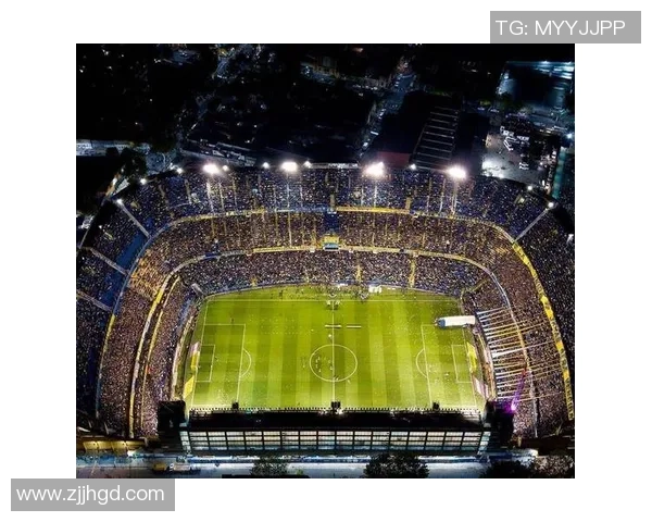 足球明星锁屏图片精选让你随时感受球场激情与偶像魅力